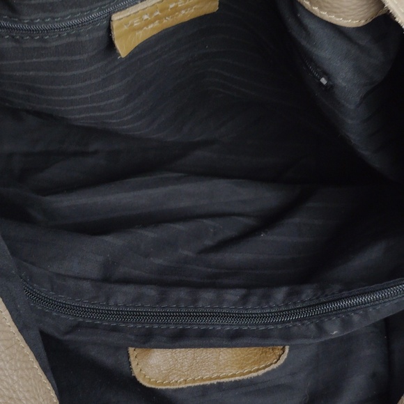 Vera Pelle Leather Handbag. - Picture 13 of 16